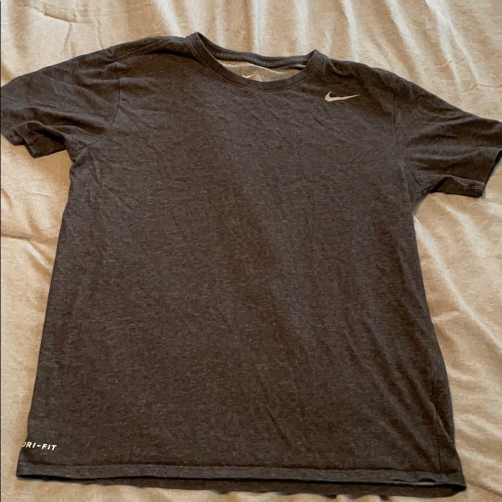Dri fit women’s Nike shirt.